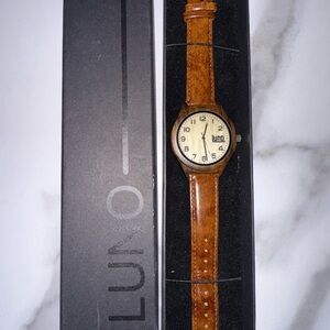 Luno Men’s Wood Grain Watch – Tan Leather Band – Minimalist Analog Design